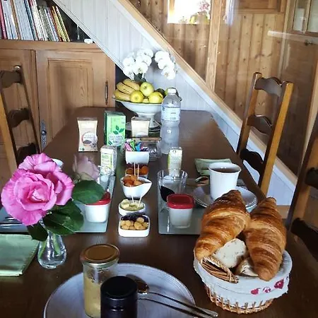 La Croisee Des Fleurs