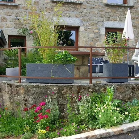 La Croisee Des Fleurs Lapte